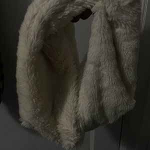White neck warmer